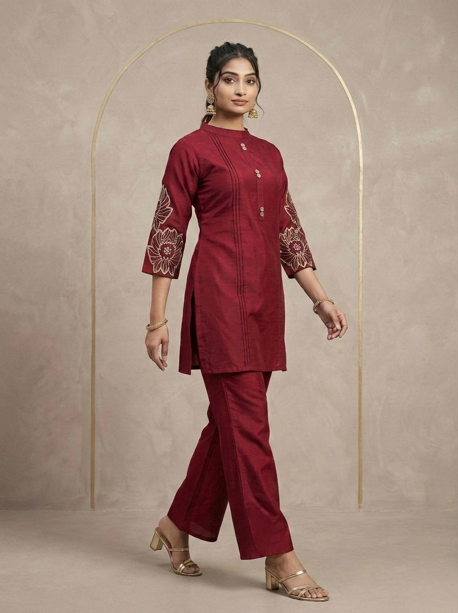 MAROON WITH GOLD FLORAL VARTICAN CORDSET